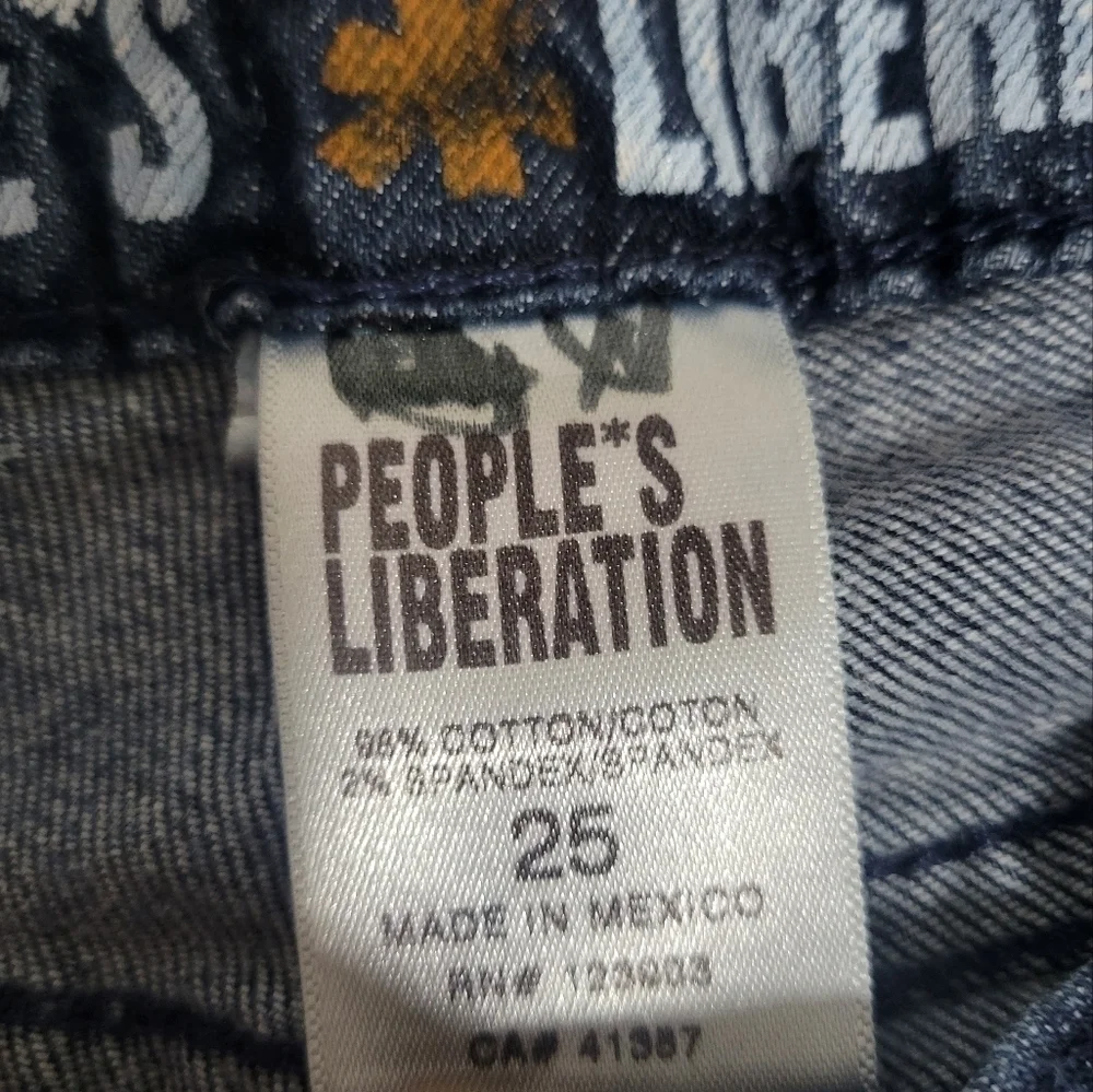 People's Liberation distressed skinny jeans size 25 with star pockets